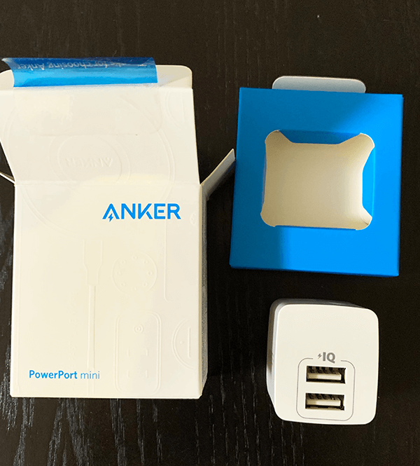 Anker PowerPort mini（12W 2ポート USB急速充電器）